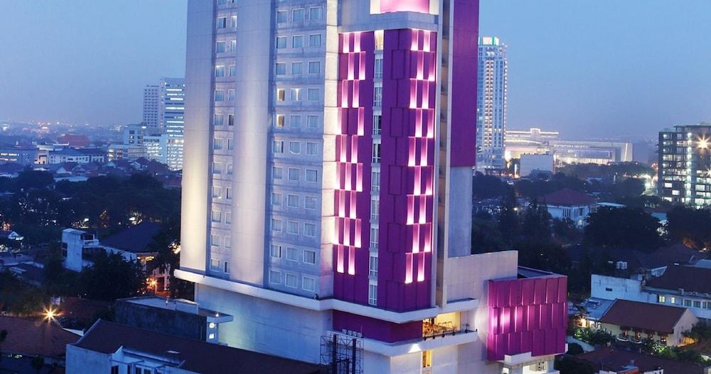 Santika Premiere Gubeng Hotel